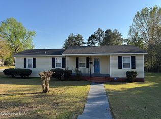 325 Tuskeegee Drive, Laurinburg, NC 28352