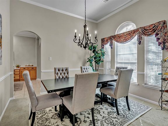 3rd image of 1302 Rosebriar Ln