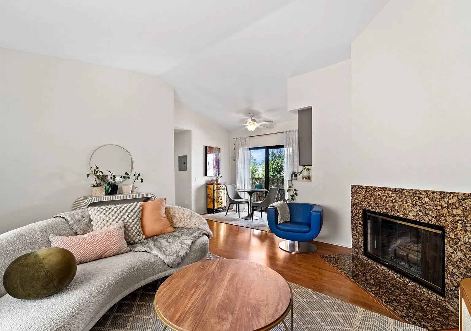 Furnished Condo in North Park — Photo 1