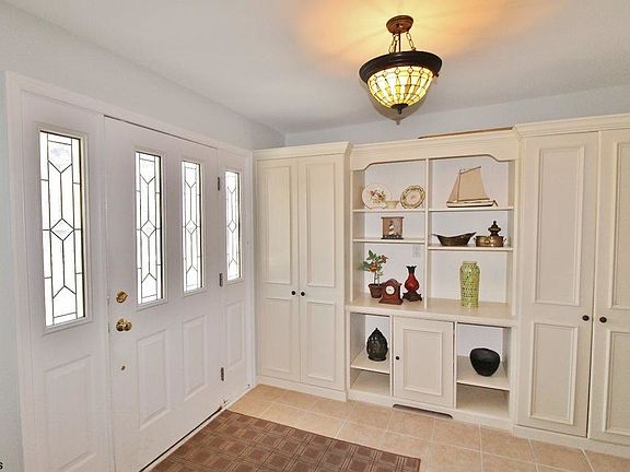 5th image of 920A Ocean Ave #D