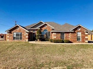 1018 S Preston Rd, Burkburnett, TX 76354