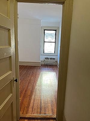 1st image of 314 W 105th St #4TOP