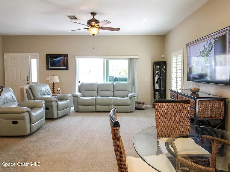 101 Majestic Bay Ave — Photo 20