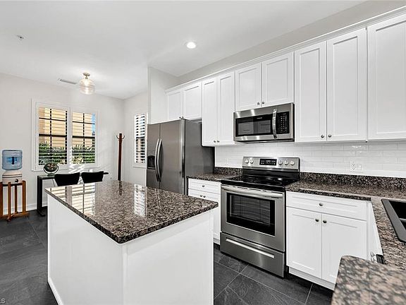 3rd image of 9154 Chula Vista ST #133-1