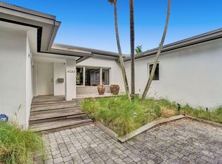 4235 N Bay Rd, Miami Beach, FL 33140