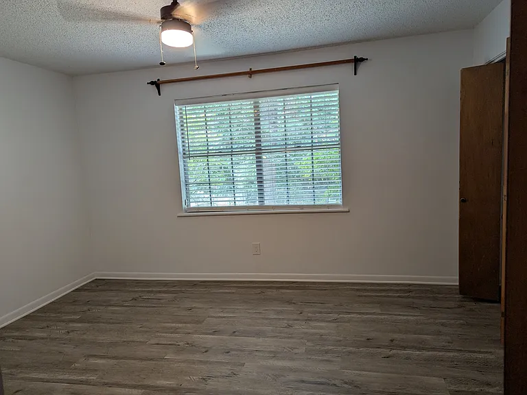412 Woodyard Pl — Photo 7