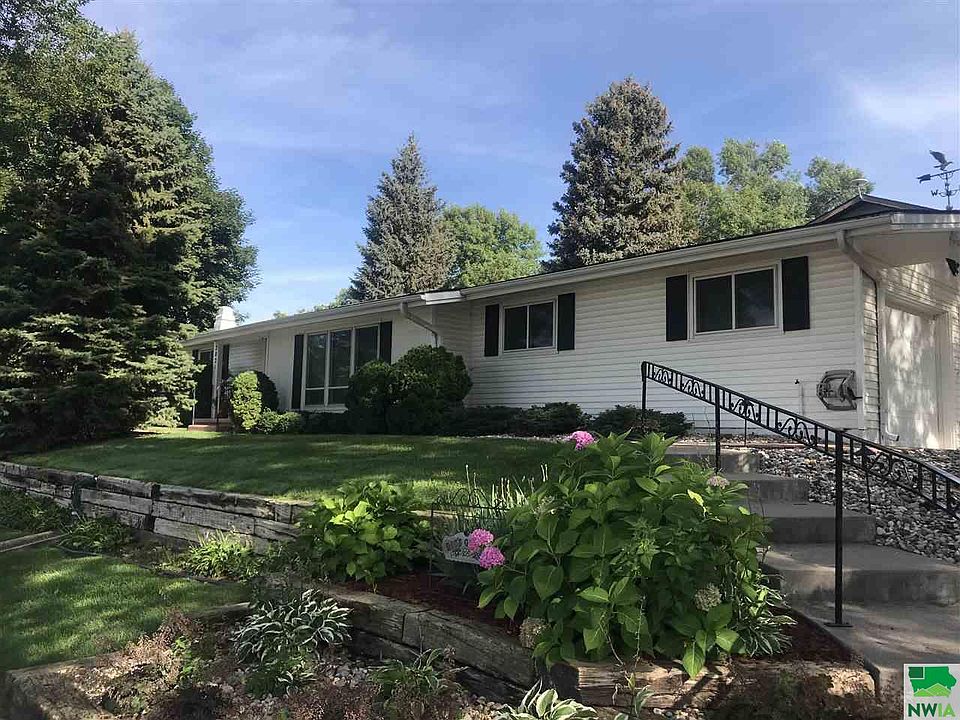 1st image of 2021 Indian Hills Dr