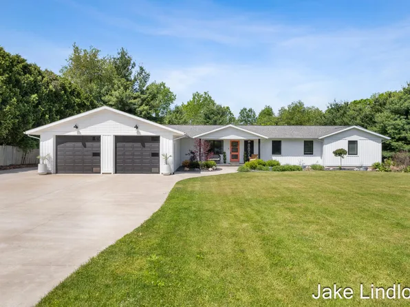 8855 Myers Lake Ave NE, Rockford, MI 49341