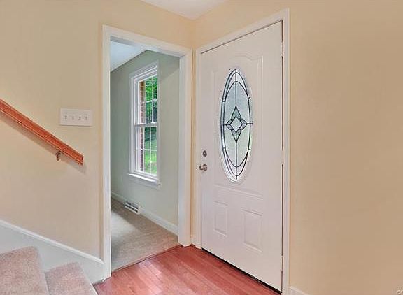 4th image of 135 Clairidge Ct