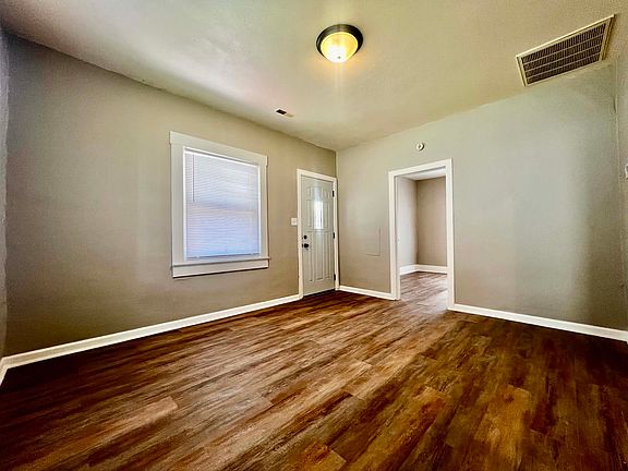 3rd image of 1465 N Missouri Ave