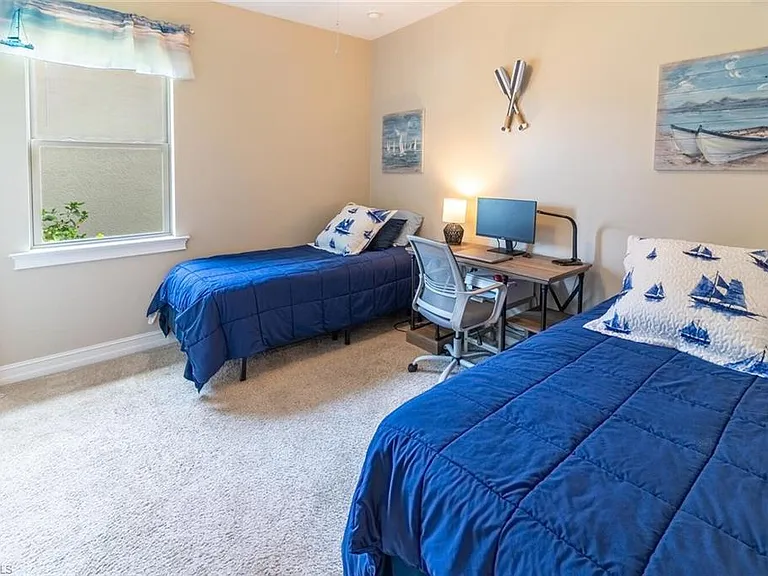 16366 Barclay Ct — Photo 23