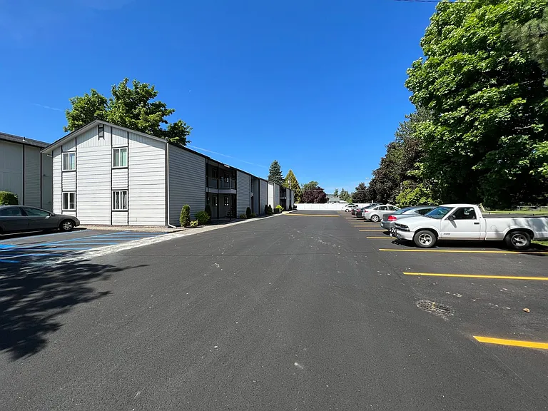 Amberwood Club — Photo 11