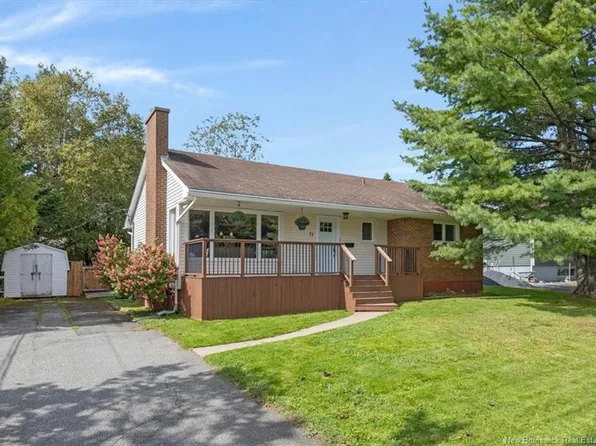 71 Brookview Cres, Saint John, NB E2M 4K9