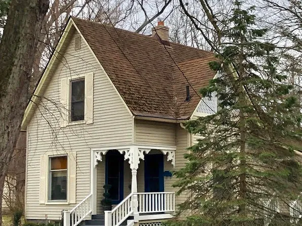 116 Grant St, Chelsea, MI 48118