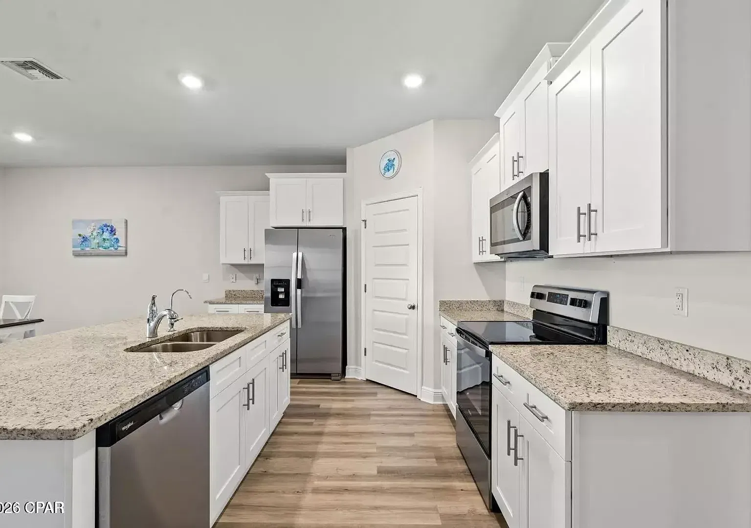 Beautifully Maintained 4-Bedroom Brick Home in Andrews Plantation! — Photo 3