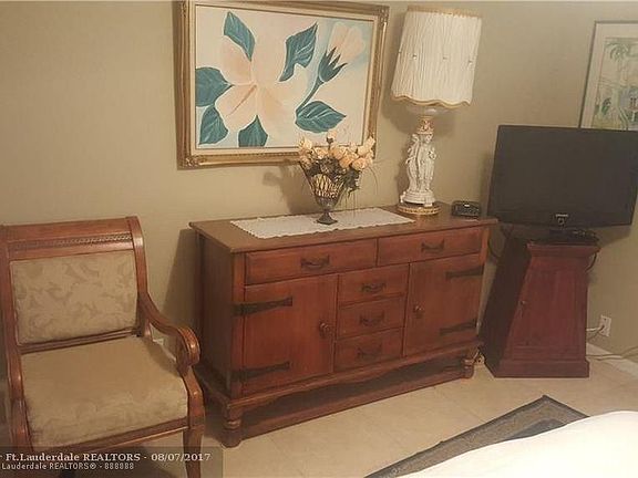 3rd image of 6361 Bay Club Dr APT 3