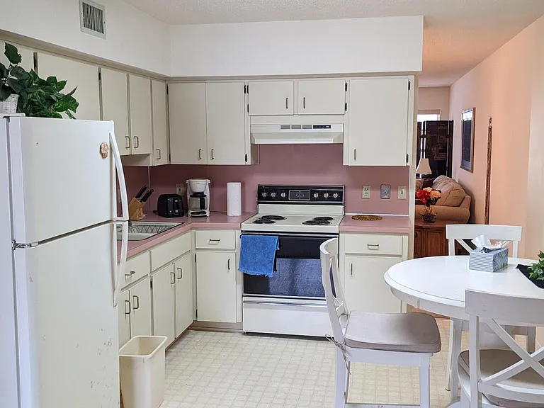 2228 Swedish Dr #28 — Photo 9