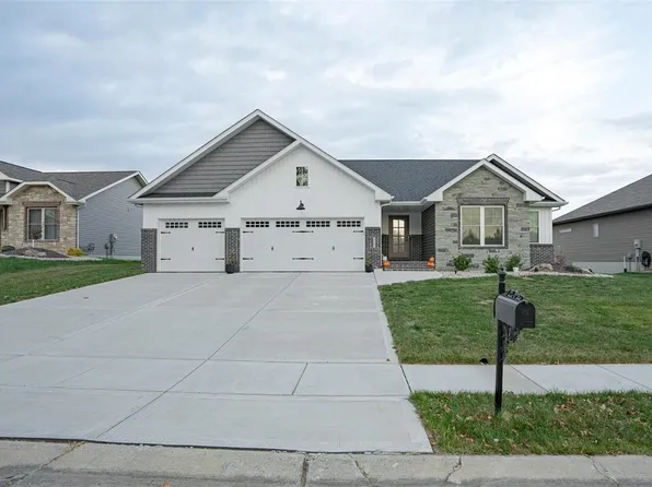 317 Quail Lake Dr, Troy, IL 62294