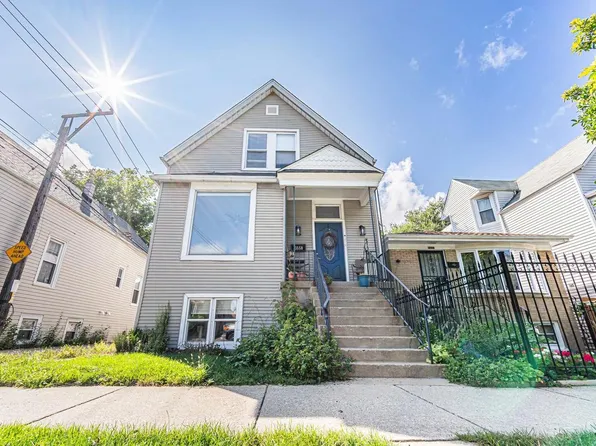 3550 N Albany Ave #2, Chicago, IL 60618