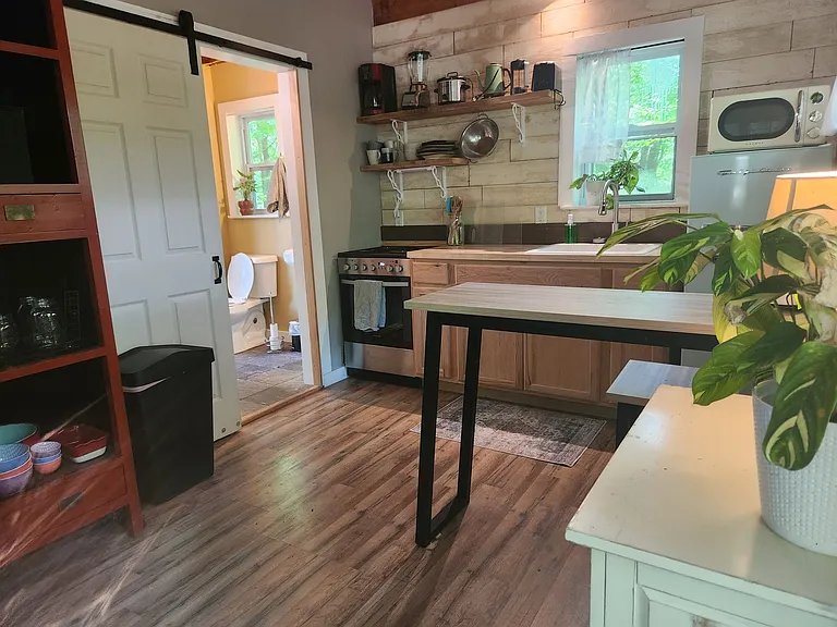 18 Cowan Ln — Photo 12