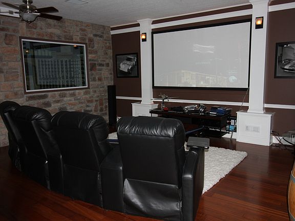 3rd image of 7510 Dunbridge Dr