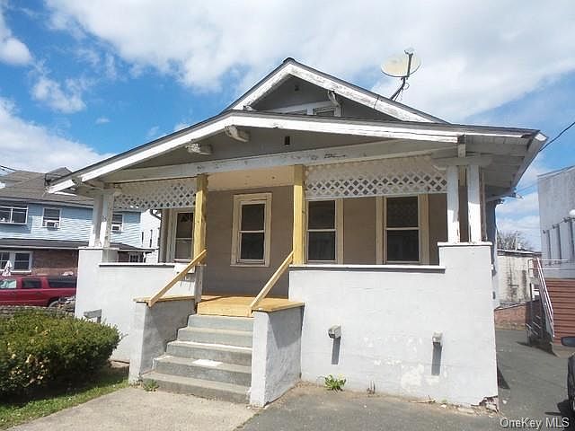 1st image of 35 Clove Ave