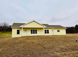 N2577 Pine Tree Rd, Monroe, WI 53566