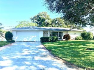 915 Dawn St, Venice, FL 34285