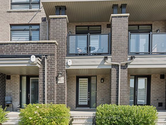 3rd image of 6 Esquire Way