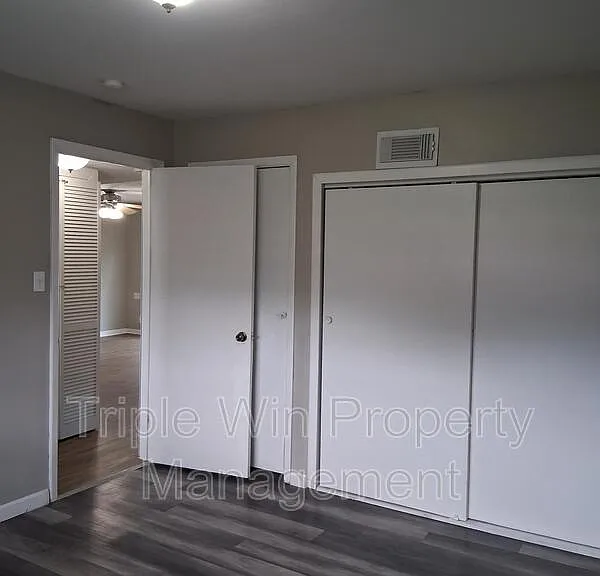 468 June Dr — Photo 33