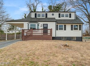 20 Oregon Ave, Hazlet, NJ 07730