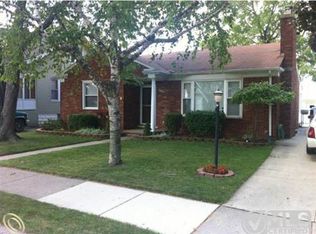 22743 Liscomb Ave, Eastpointe, MI 48021