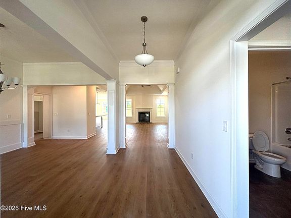 3rd image of 633 Lampart Drive