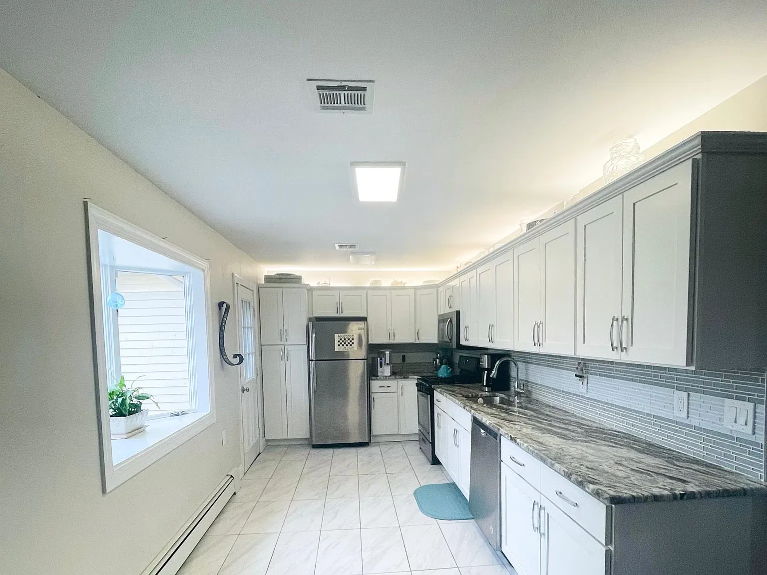 426 Driscol Dr — Photo 3