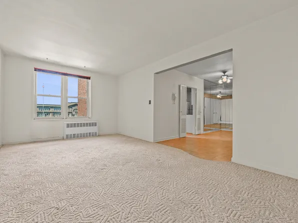 2727 Ocean Parkway image 14 of 18