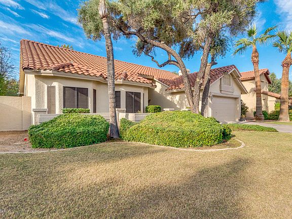 3rd image of 1002 N Gull Haven Ct