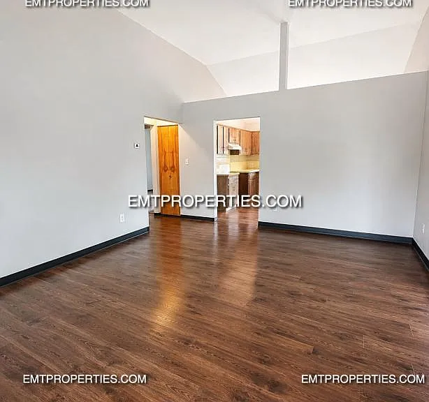 3024 Meister Rd — Photo 8