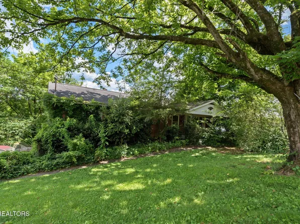 403 Hickory St, Clinton, TN 37716