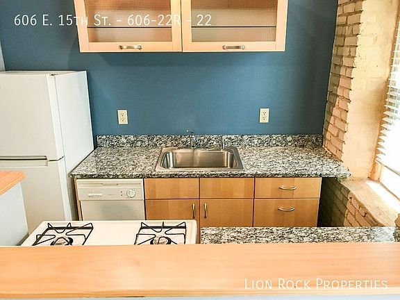 3rd image of 606 E 15th St #606-22R-22