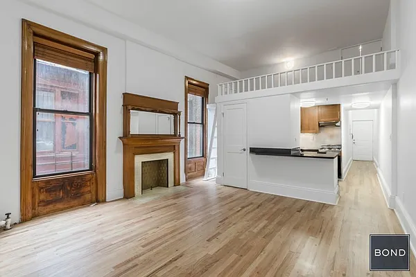 Rented by Bond New York | media 8