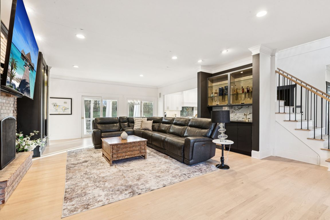 next background image