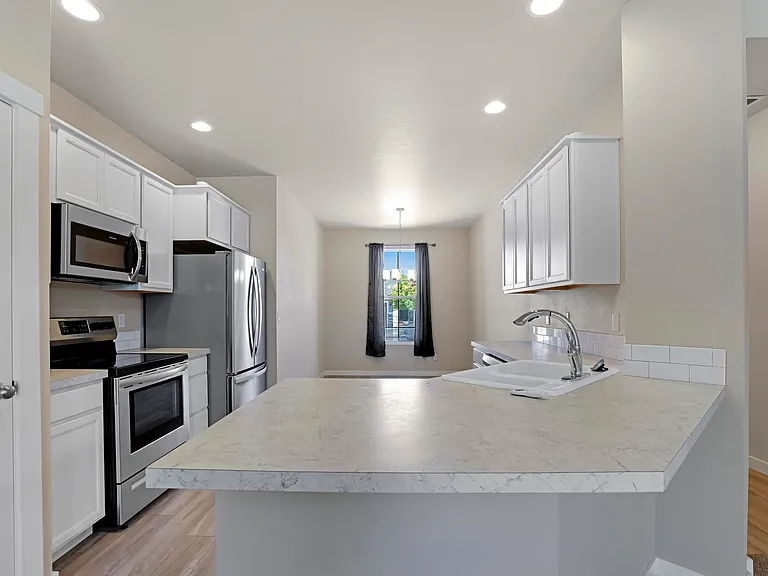 4345 W Silver Riv — Photo 18