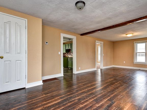 203 S McCanse St-7