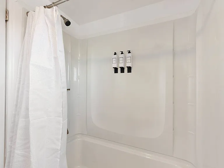 1060 Steuben St #1 — Photo 16