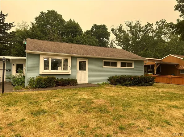 449 S Bay Rd, North Syracuse, NY 13212