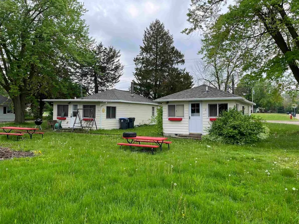 625 N 7th St, Winneconne, WI 54986