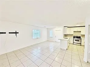 1136 5th Ct — Photo 8