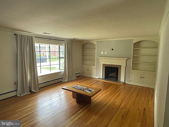 5th image of 1002 Woodland Way