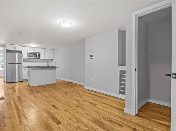 807 Elsmere Place image 9 of 15