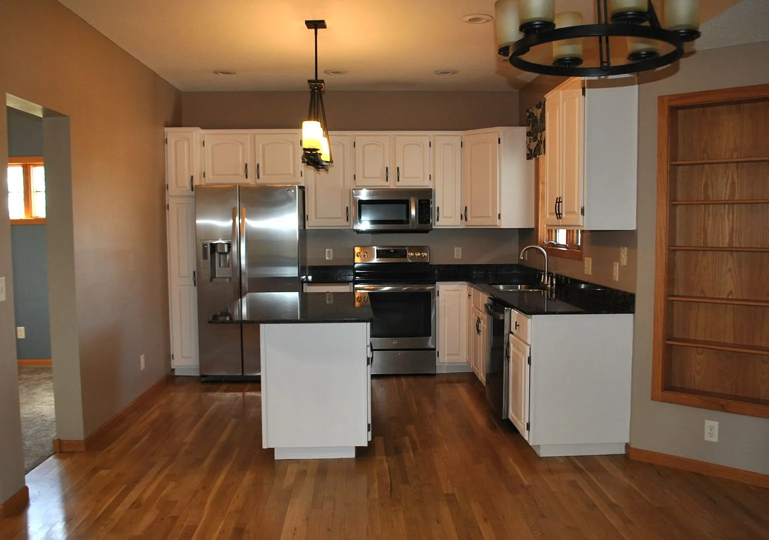 Beautiful 3 bedroom 3.5 bathroom home in Hudson — Photo 3